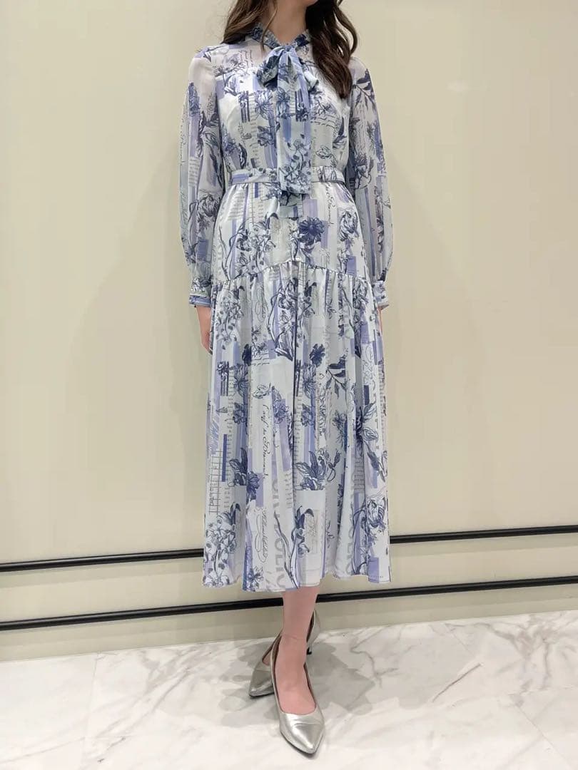 グレースコンチネンタル　ロゴフラワ－プリントボウタイワンピース　ダイアグラム