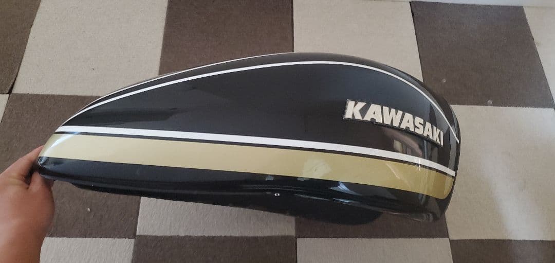 ゼファー400タンクカバー