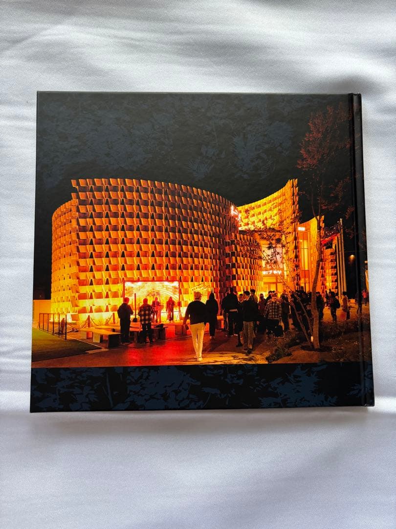 大阪万博 2025 ポーランドパビリオン 非売品 本/図鑑