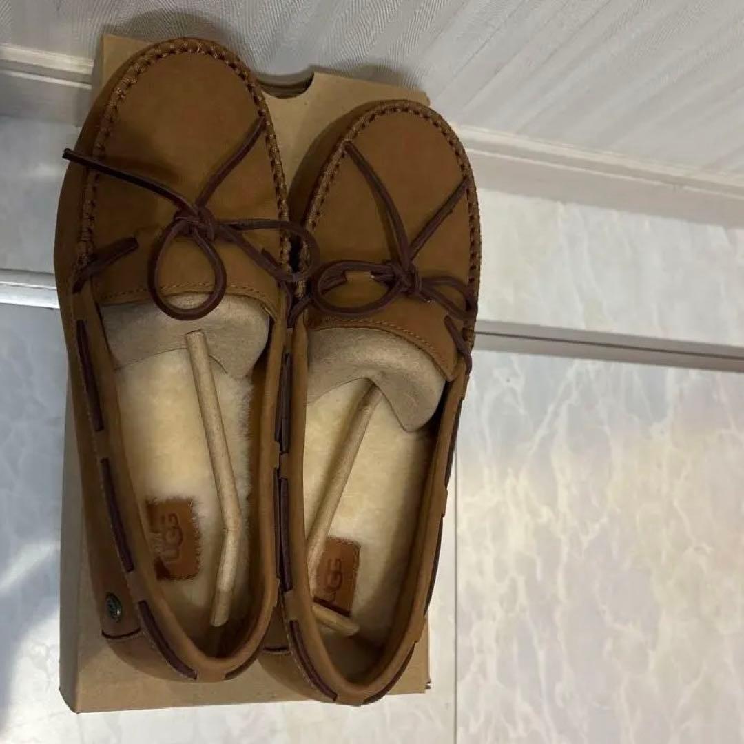 UGG ブラウン モカシン　新品　未使用
