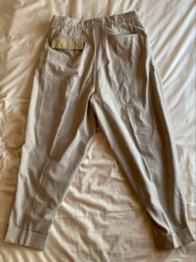 ベージュ ノーカラージャケットとパンツセット　new order