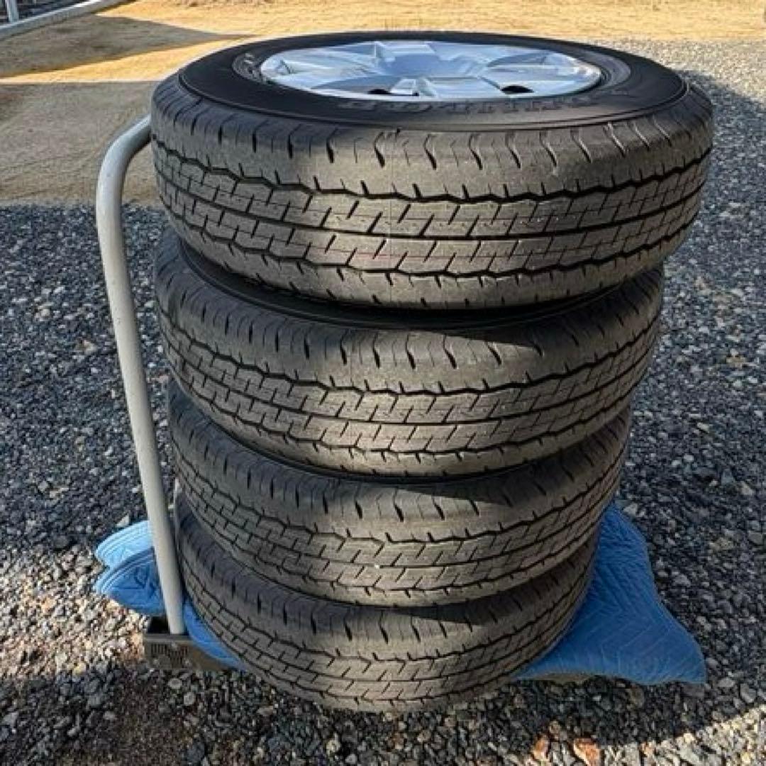 【新車外し】トヨタハイエース純正 15インチ ダンロップ SP175 4本