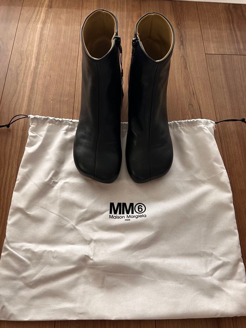 新品タグ付きMM6メゾンマルジェラアナトミックタビトゥアンクルブーツ☆ブラック
