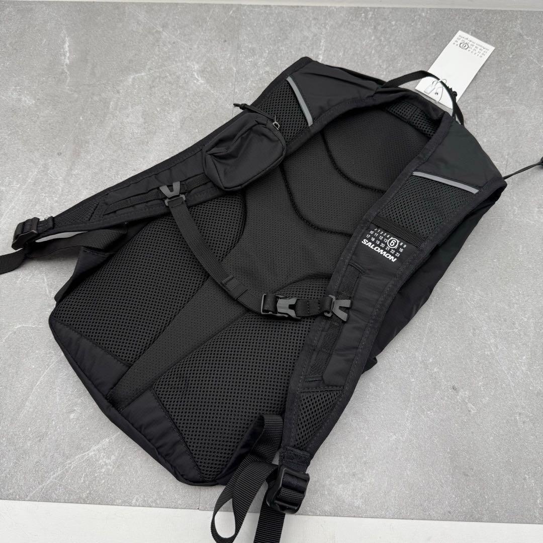 美品♥SALOMON ブラック リュック・バックパック
