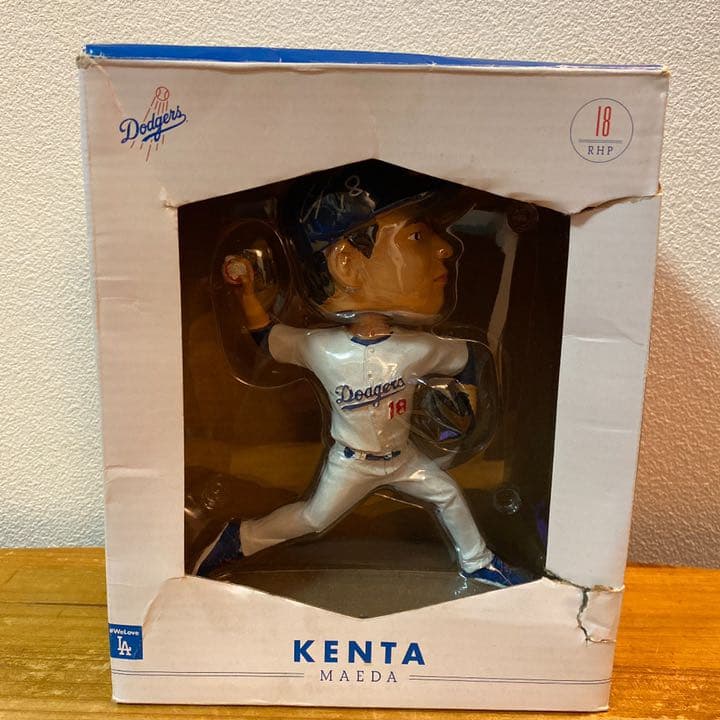 直筆サイン入り LAドジャース Dodgers前田健太選手ボブルヘッドフィギュア