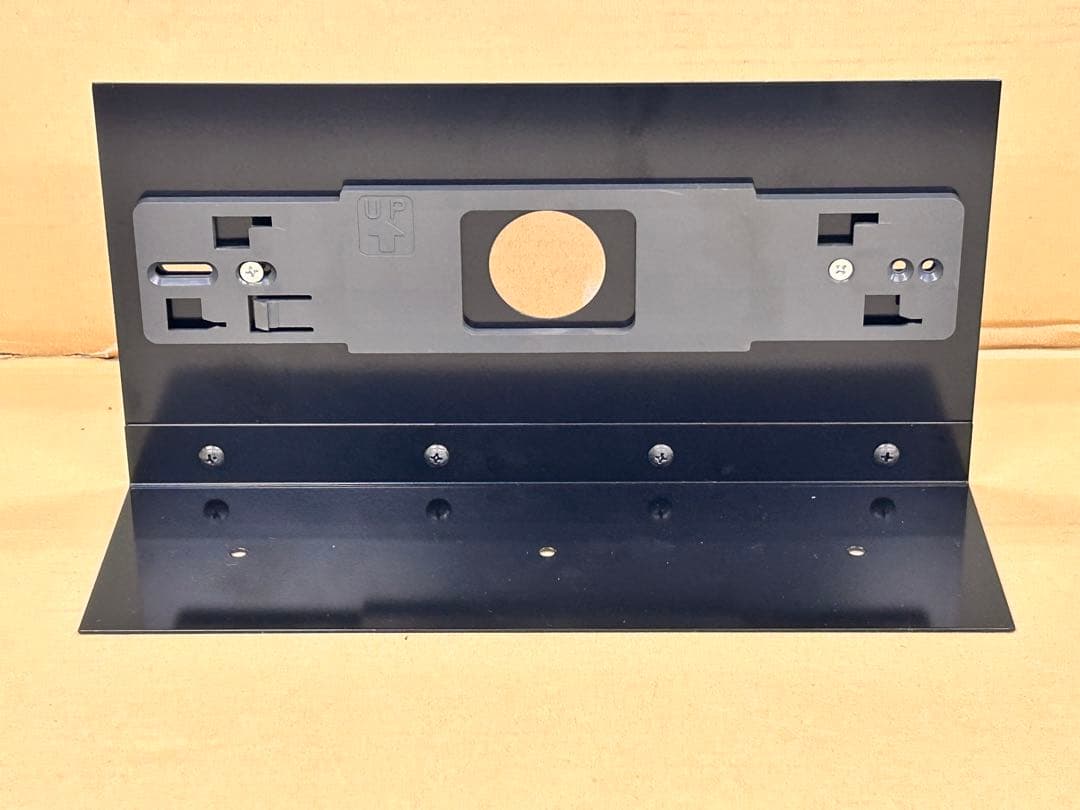 実機の上に取付けるデータカウンター用ステー・パチンコとスロットどちらでもOK