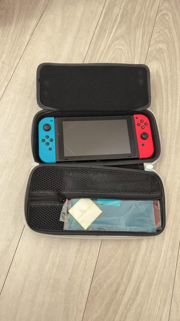 switch本体+ケース+Joy-Con 青赤セット付き