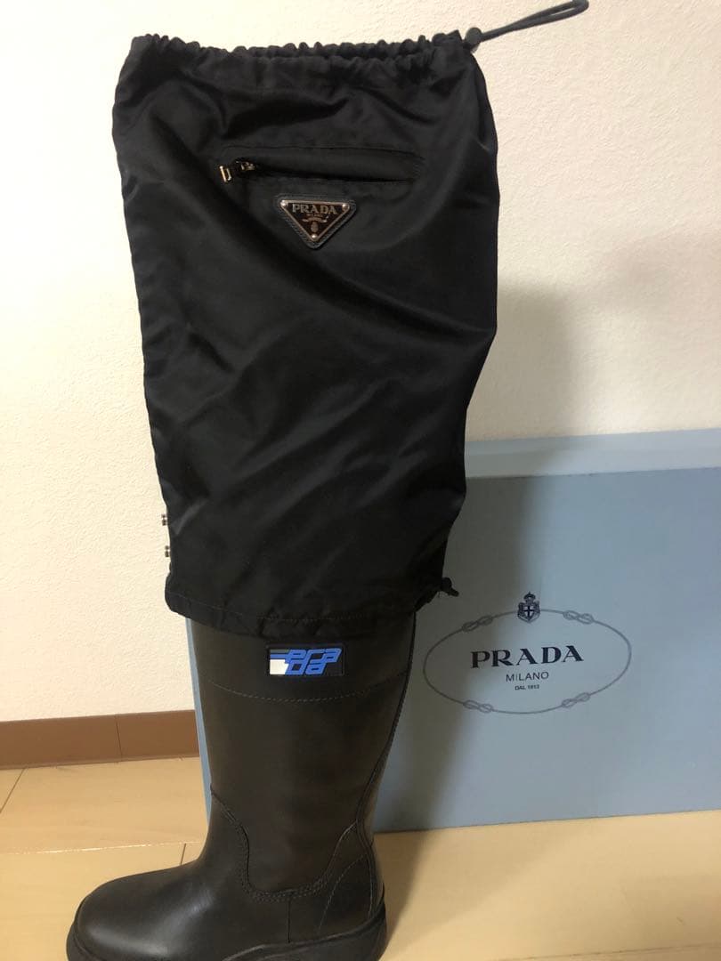 PRADA ブラック ロングブーツ
