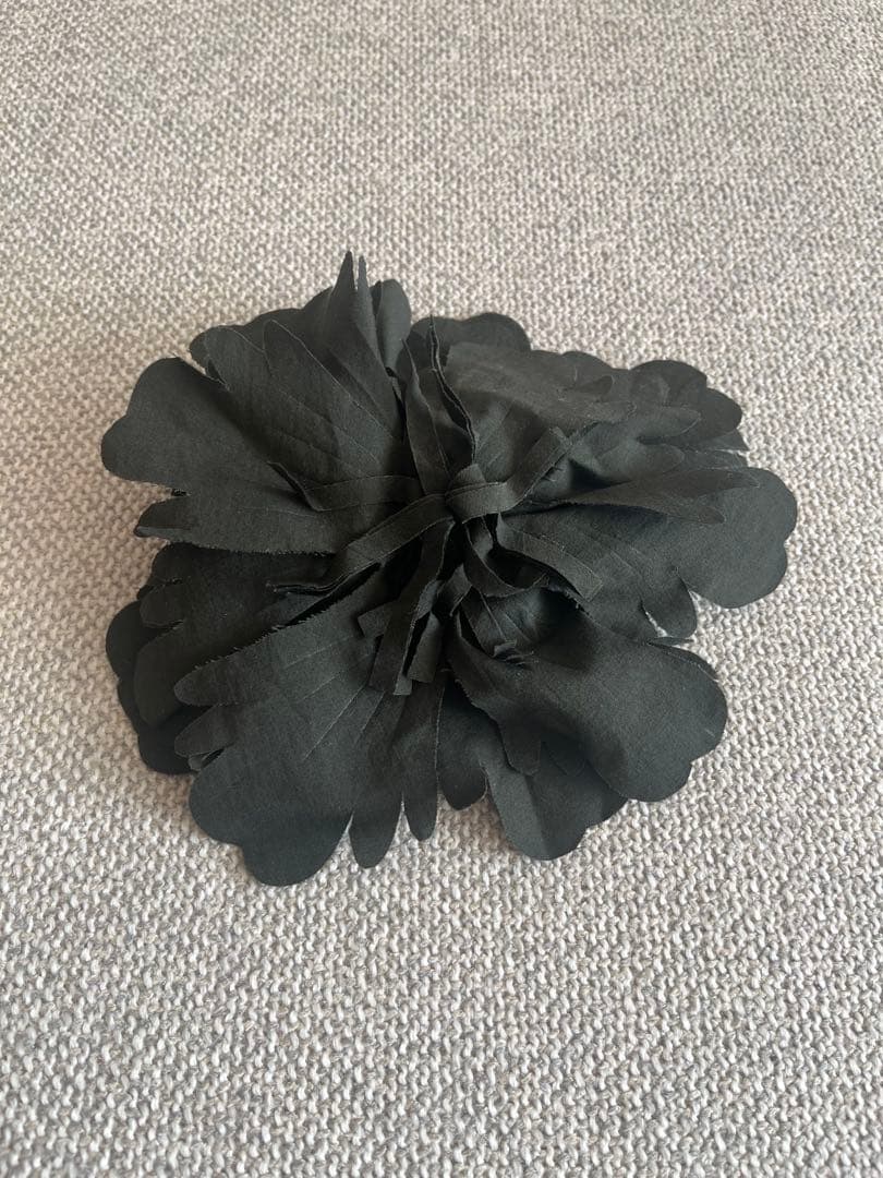 GASA コサージュ　ブローチ　ヘアアクセサリー