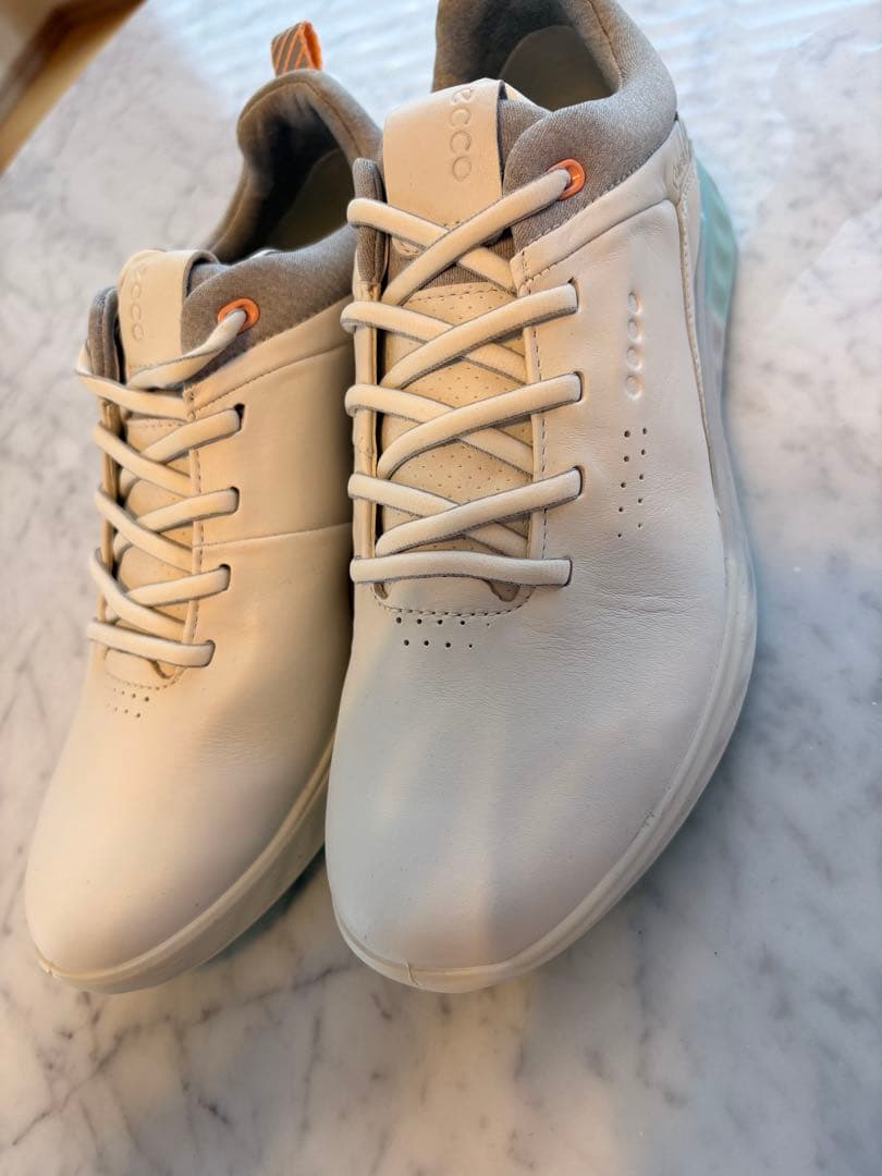 『未使用』ecco ホワイト ゴルフ シューズ(女性用)