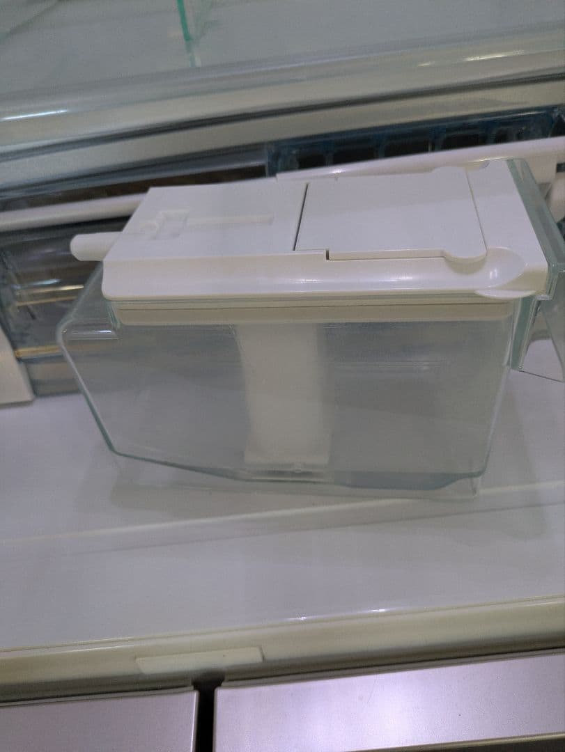 HITACHI 日立　冷蔵庫 R-B6200 6ドア