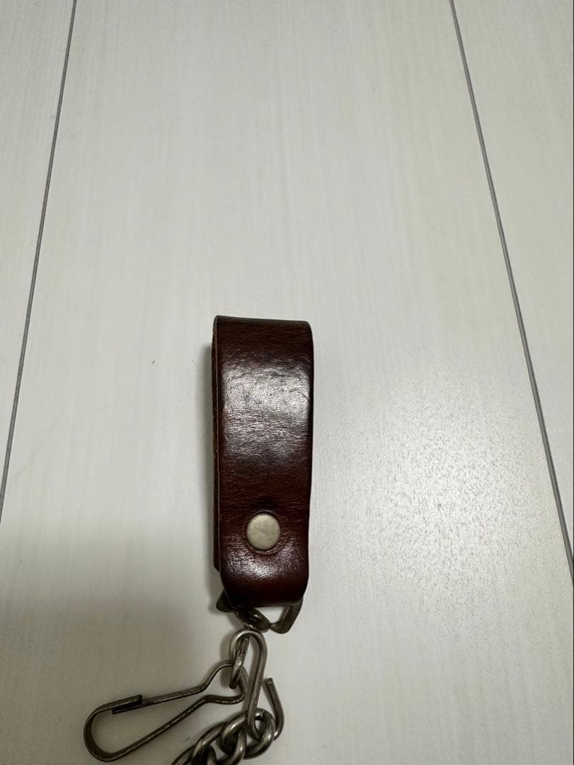 HTC スタッズ装飾ブラウンレザーウォレットチェーン