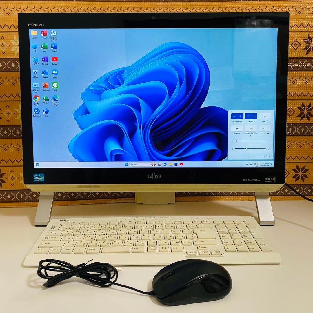 Y1000 Fujitsuデスクトップi7メモリ8G高速Win11オフィス付き