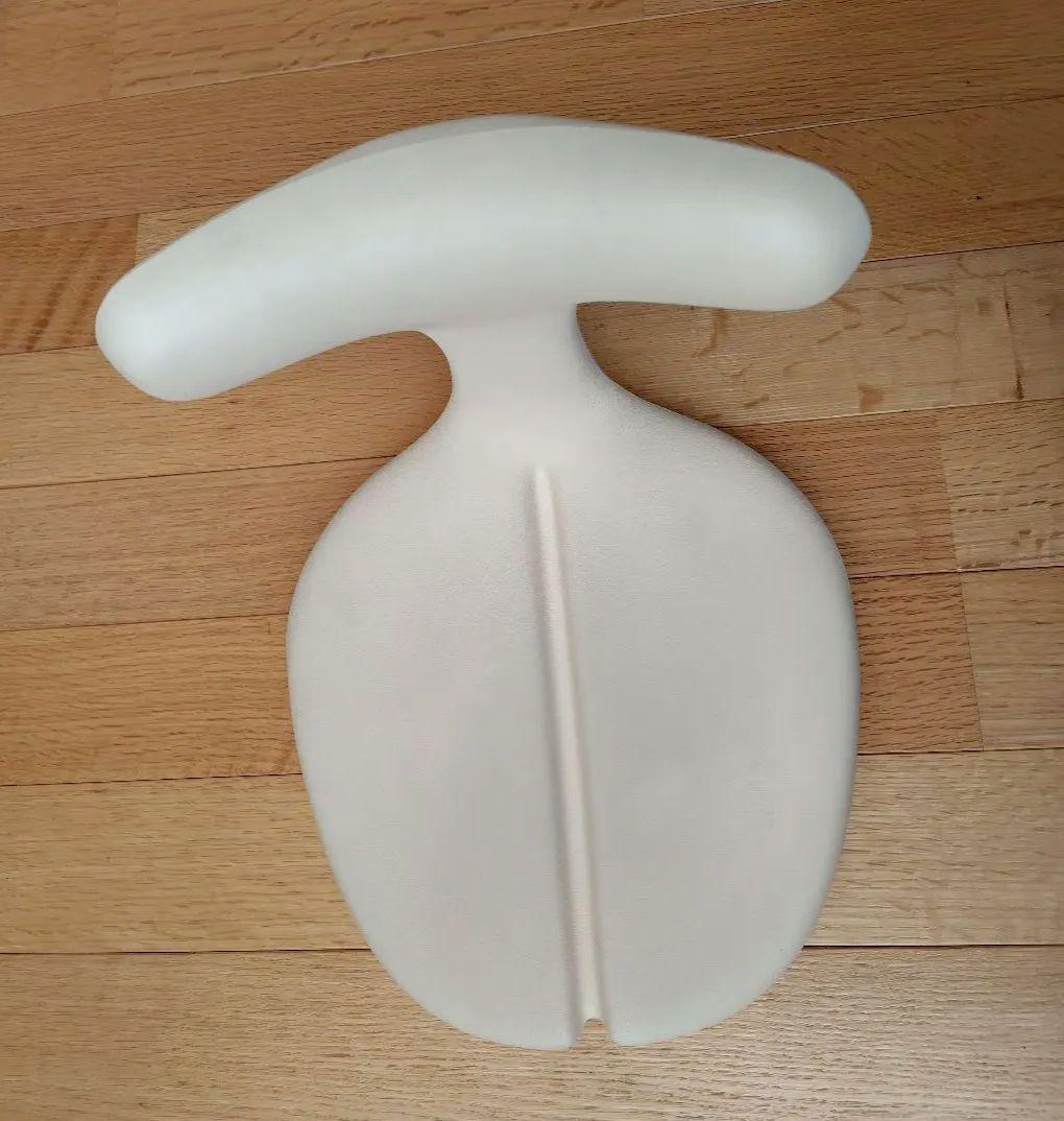 アーユルチェア　座椅子脚つき　アイボリー