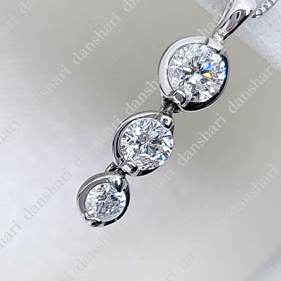 Pt900.850/人気デザイン/スリーストーン/上質ダイヤネックレス16万円