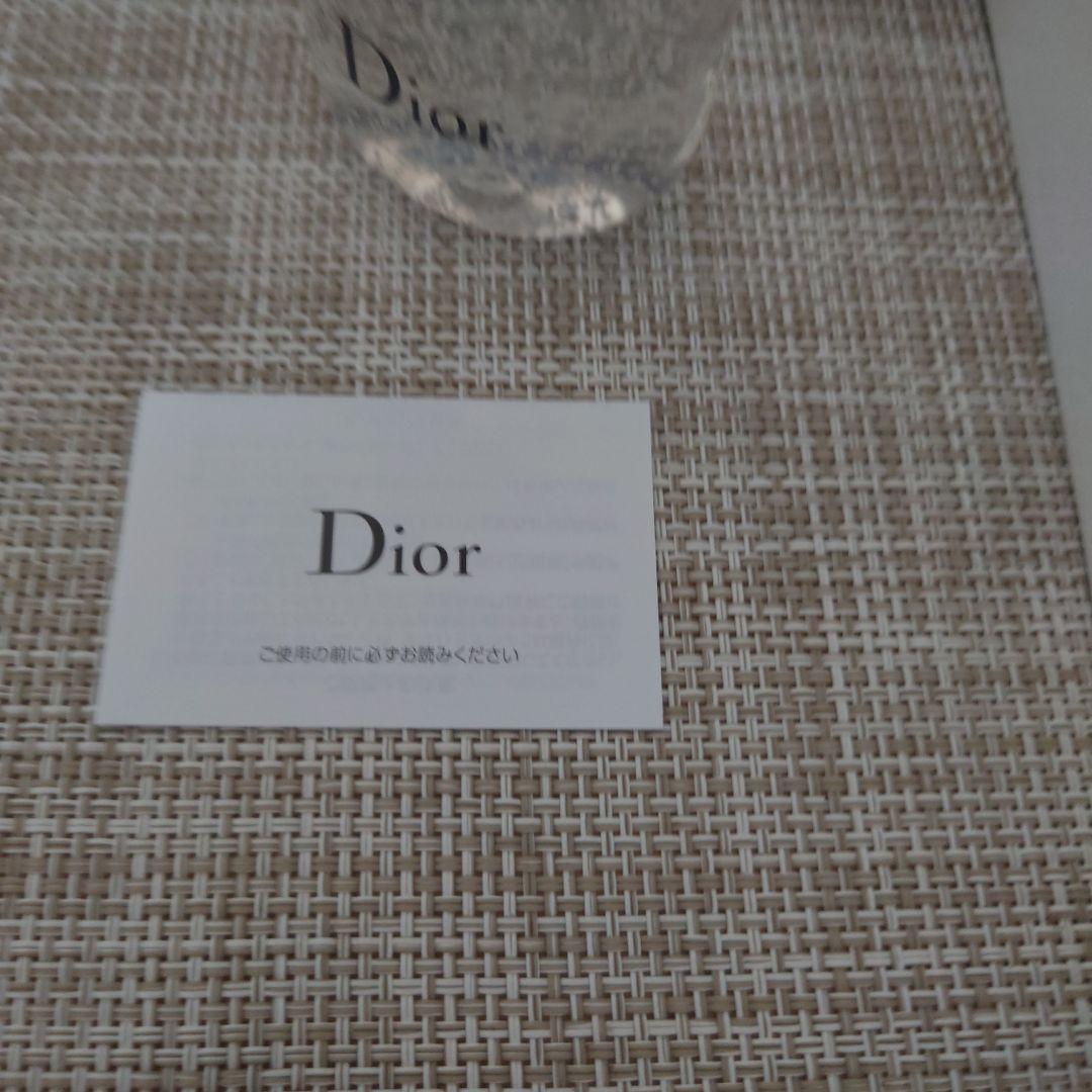 本日発送可！【新品・未使用】ディオール　スノーエッセンスオブライト　175ml