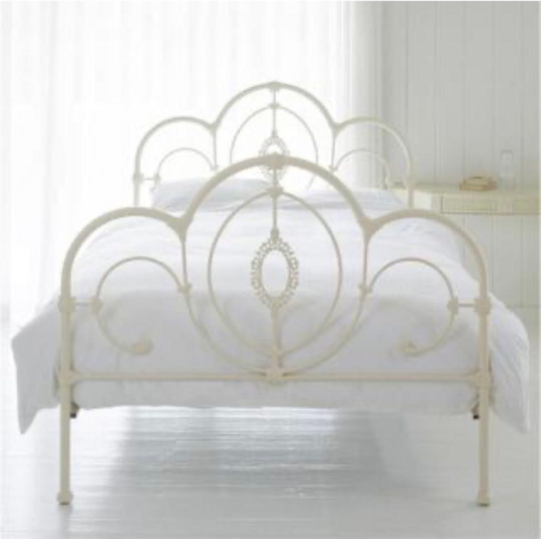 値下●Laura Ashley ローラアシュレイ ベッドフレーム ダブル ベッド