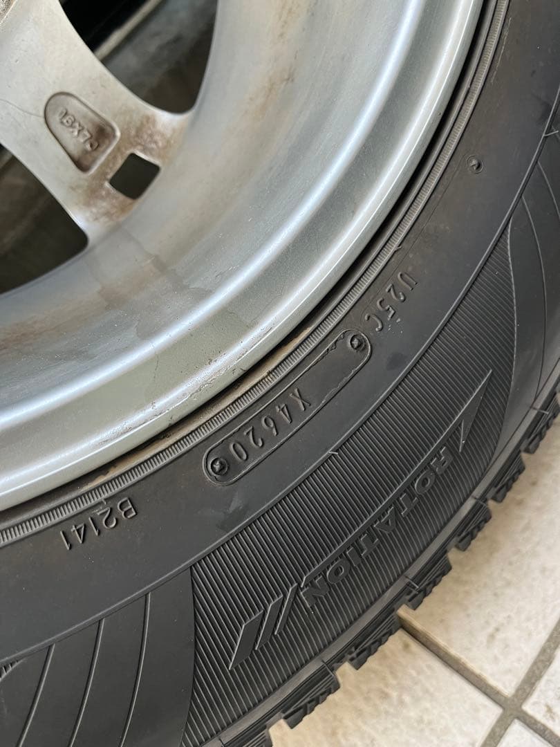 2sss3 ❄️スタッドレスタイヤ❄️ランクル サーフ プラド ハイラックス