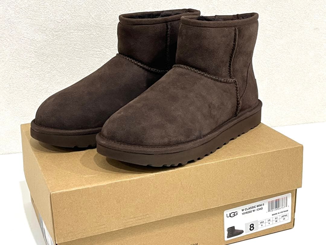 f111 新品　UGG W CLASSIC MINI Ⅱ 1016222 ブーツ