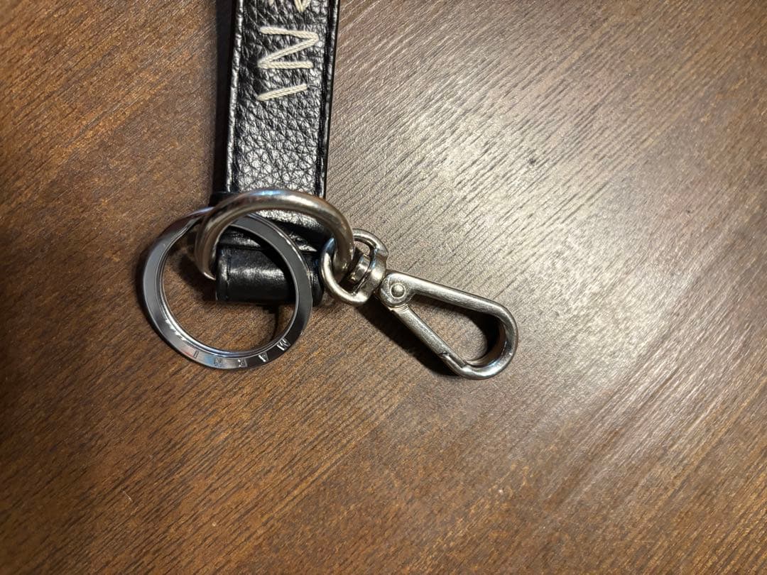 MARNI マルニ　黒 レザー キーホルダー　キーリング