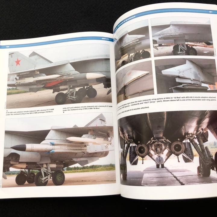 ロシア軍 戦闘機 ミグ31 写真資料集「Mikoyan Mig-31」