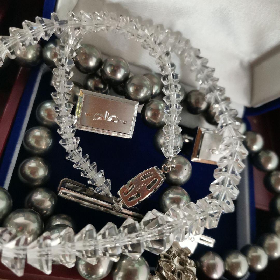 遺品整理 大量アクセサリー 刻印 指輪 金色 喜平 ネックレス ブローチ 翡翠