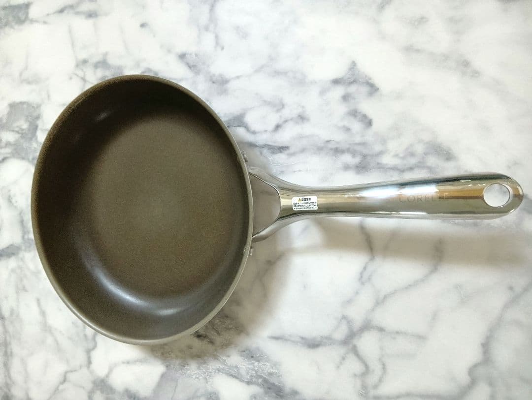 b*q様 CORELLE こびりつきにくい次世代フライパン 28cm