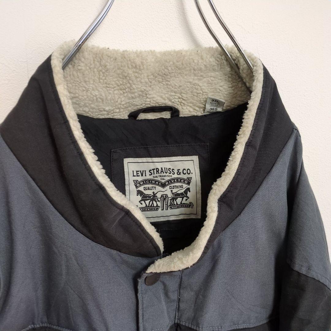 F48【US輸入】リーバイス　ダウンジャケット【メンズ3XL】ブラック　グレー