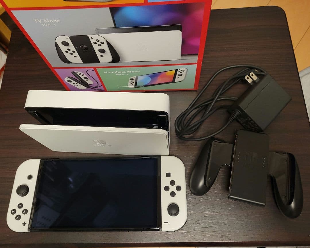 Nintendo Switch Lite ホワイト 本体　有機ELモデル