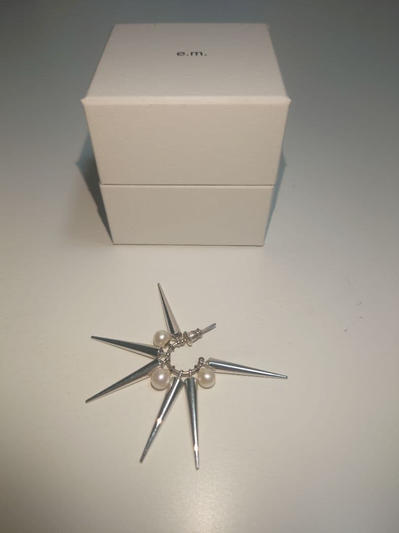 e.m.スタッズピアス　片耳用