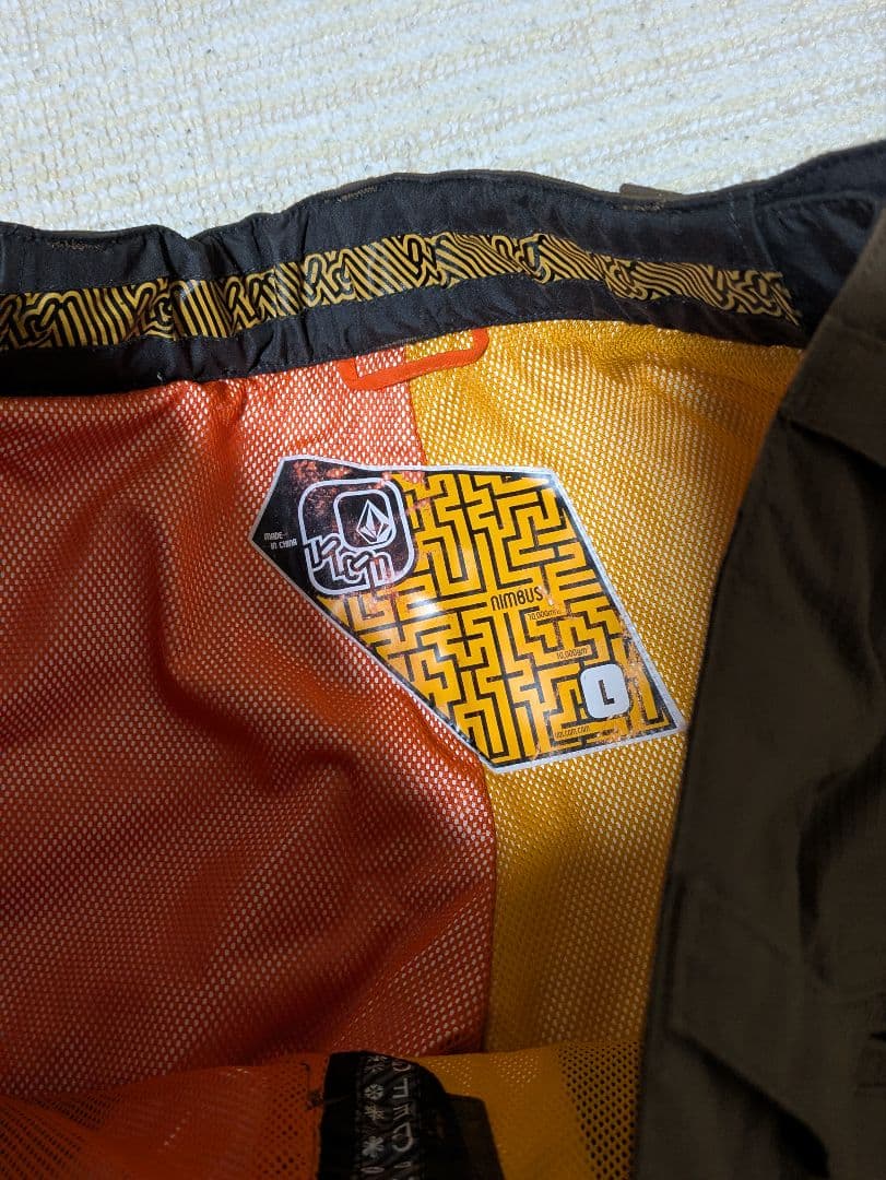 VOLCOM NOMIS メンズスノーボードスノボースキーウェア　サイズL