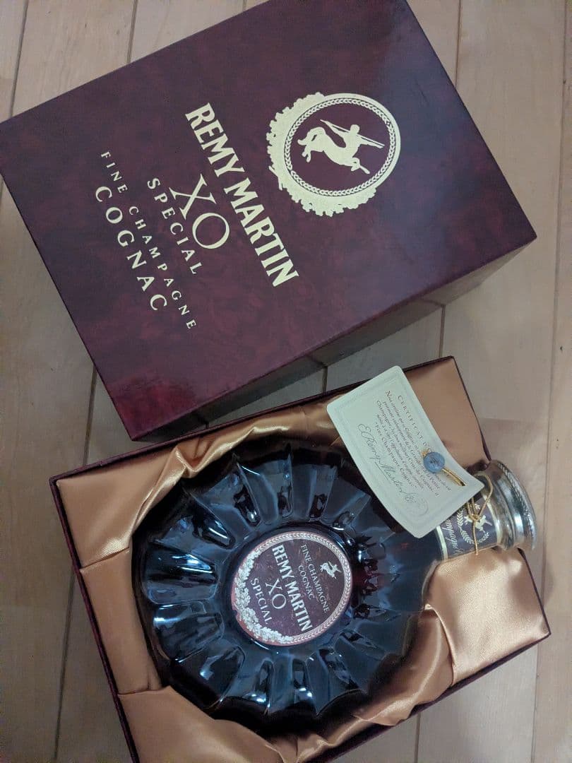REMY MARTIN XO SPECIAL コニャック タグ付き　700ml