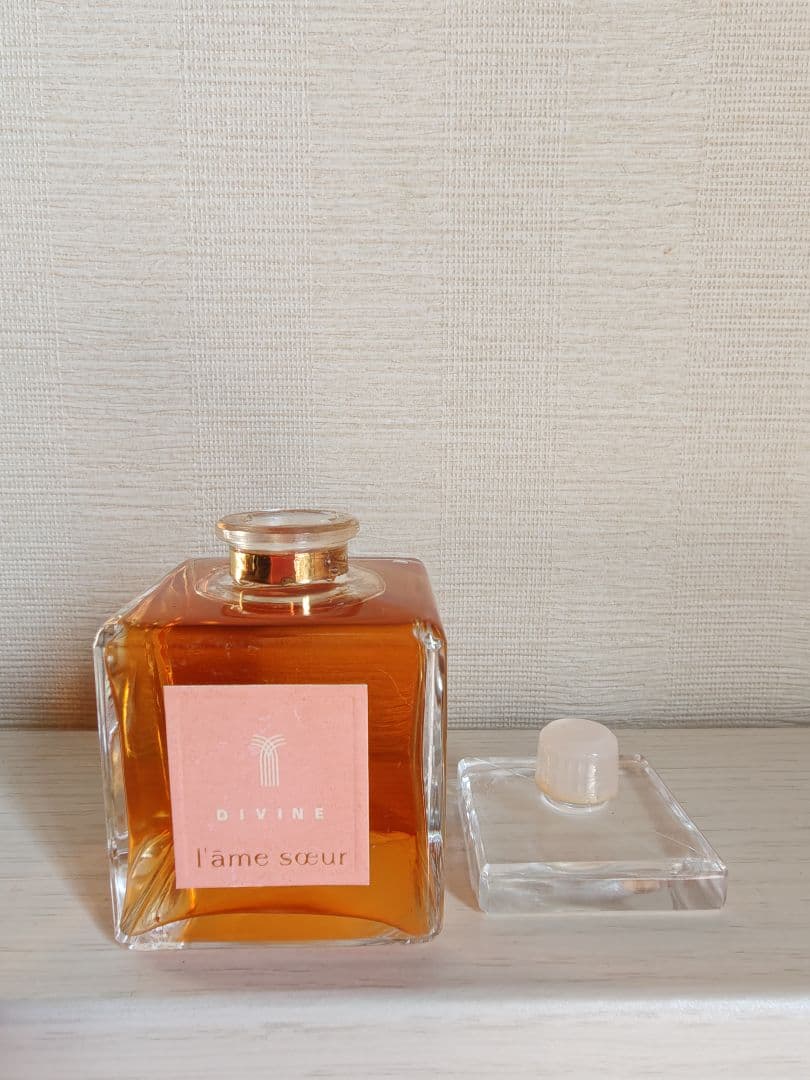 希少！ディヴィーヌ　l'âme sœur EDP 50ml