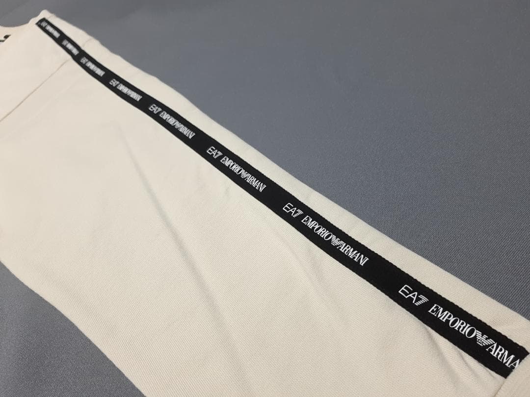 【専用】EA7/アルマーニジュニア　テーピング・スウェット　12A・12歳