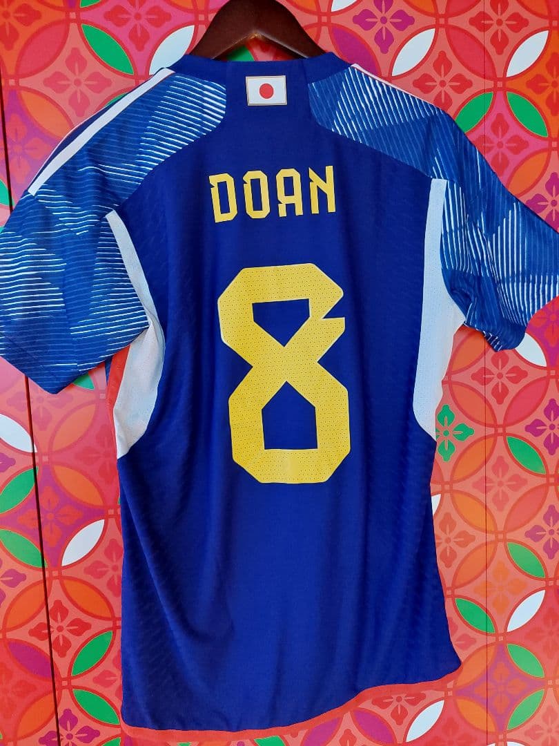 サッカー日本代表　オーセンティックユニフォーム　堂安律選手#8 Lサイズ