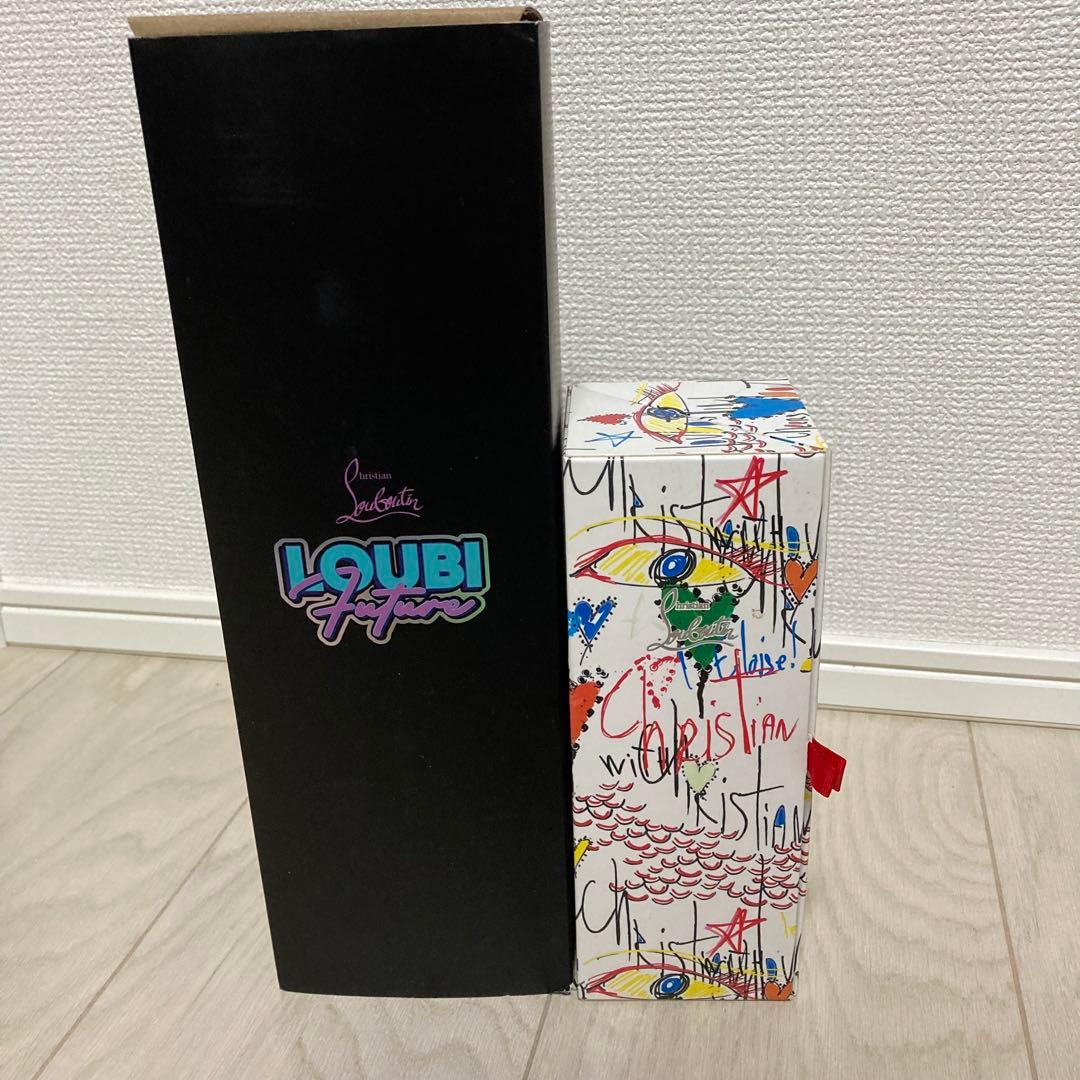 ルブタン・非売品ステンレス水筒・マニキュアセット