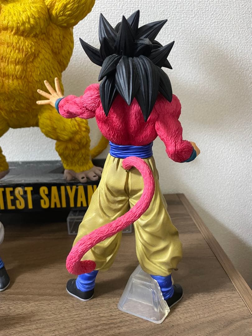 グレイテストサイヤン 黄金大猿、ゴジータ、悟空、ベジータ4体セット➕GTロゴ