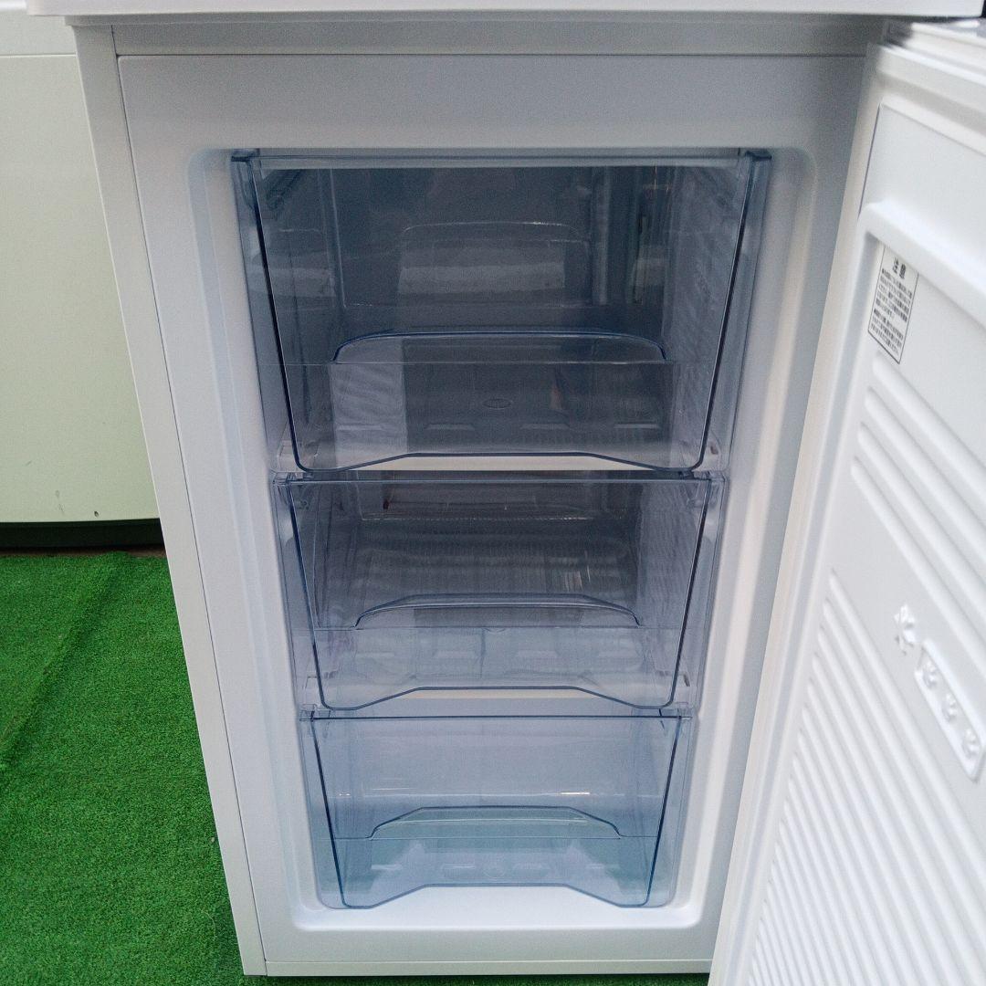 アイリスオーヤマ 冷凍庫 60L IUSD-6B-W ※トレーに傷あります