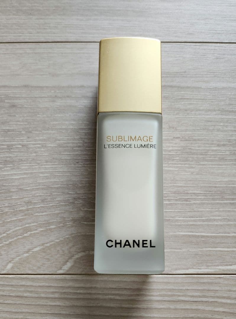 CHANEL　サブリマージュ　レサンス　ルミエール