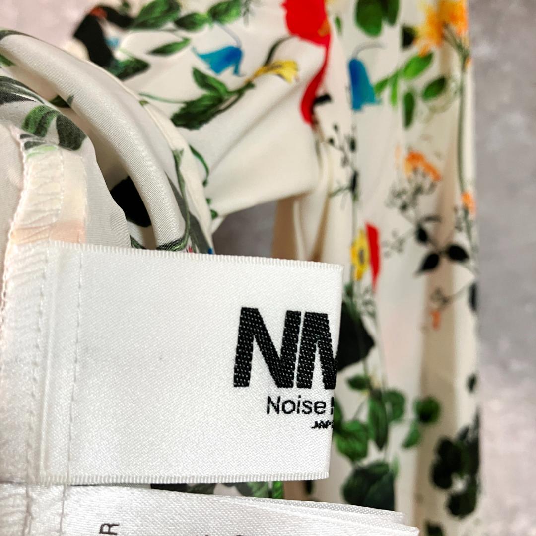 NOISE MAKER　ブラウス　アイボリー　ネイビー　花柄　丸ネック　長袖