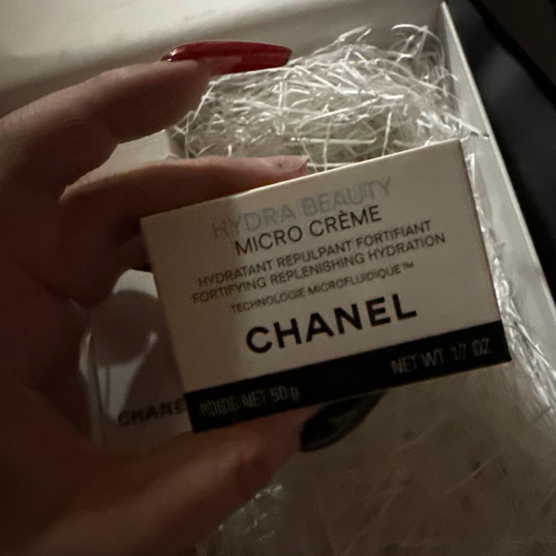 CHANEL イドゥラ ビューティ マイクロ リクィッド エッセンス