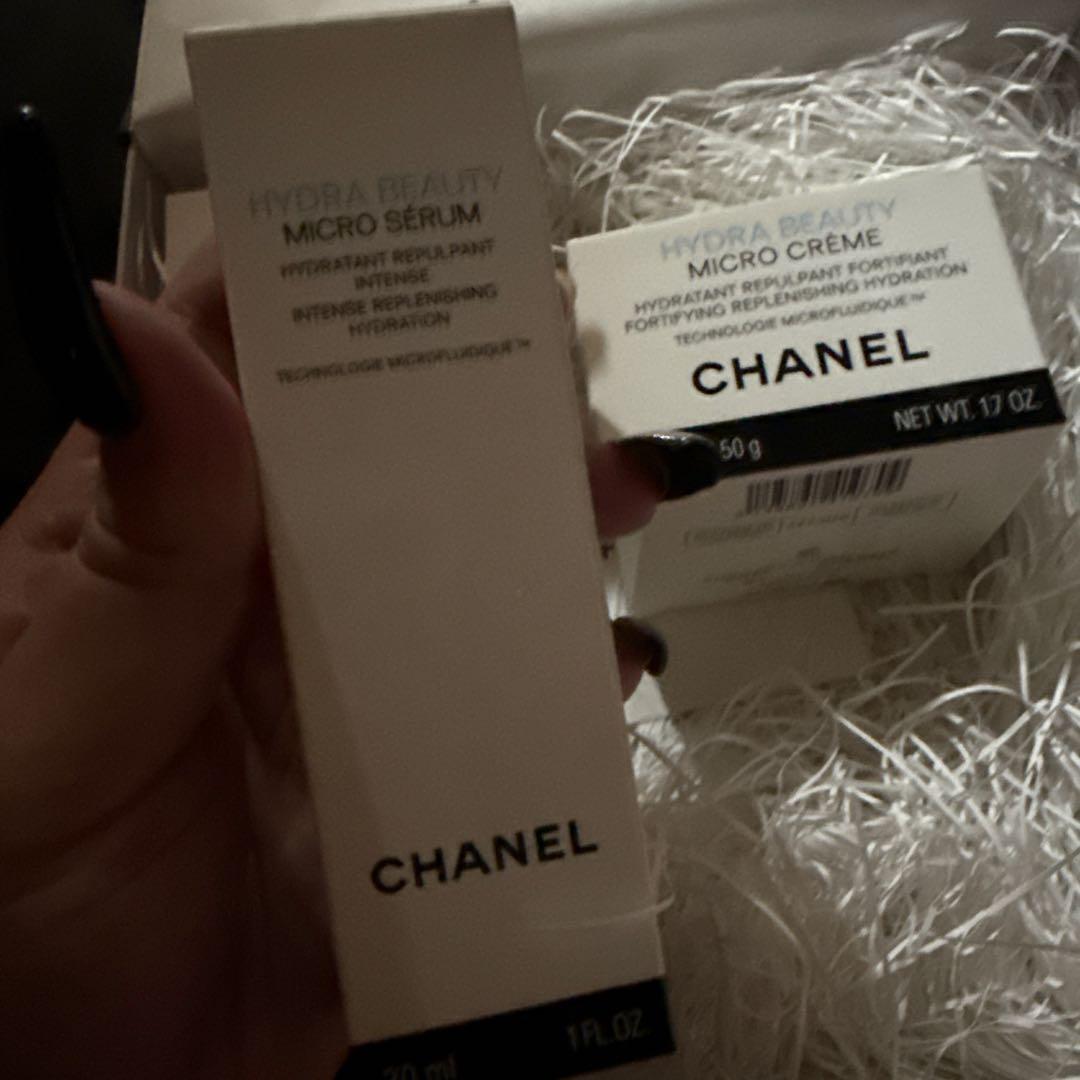 CHANEL イドゥラ ビューティ マイクロ リクィッド エッセンス