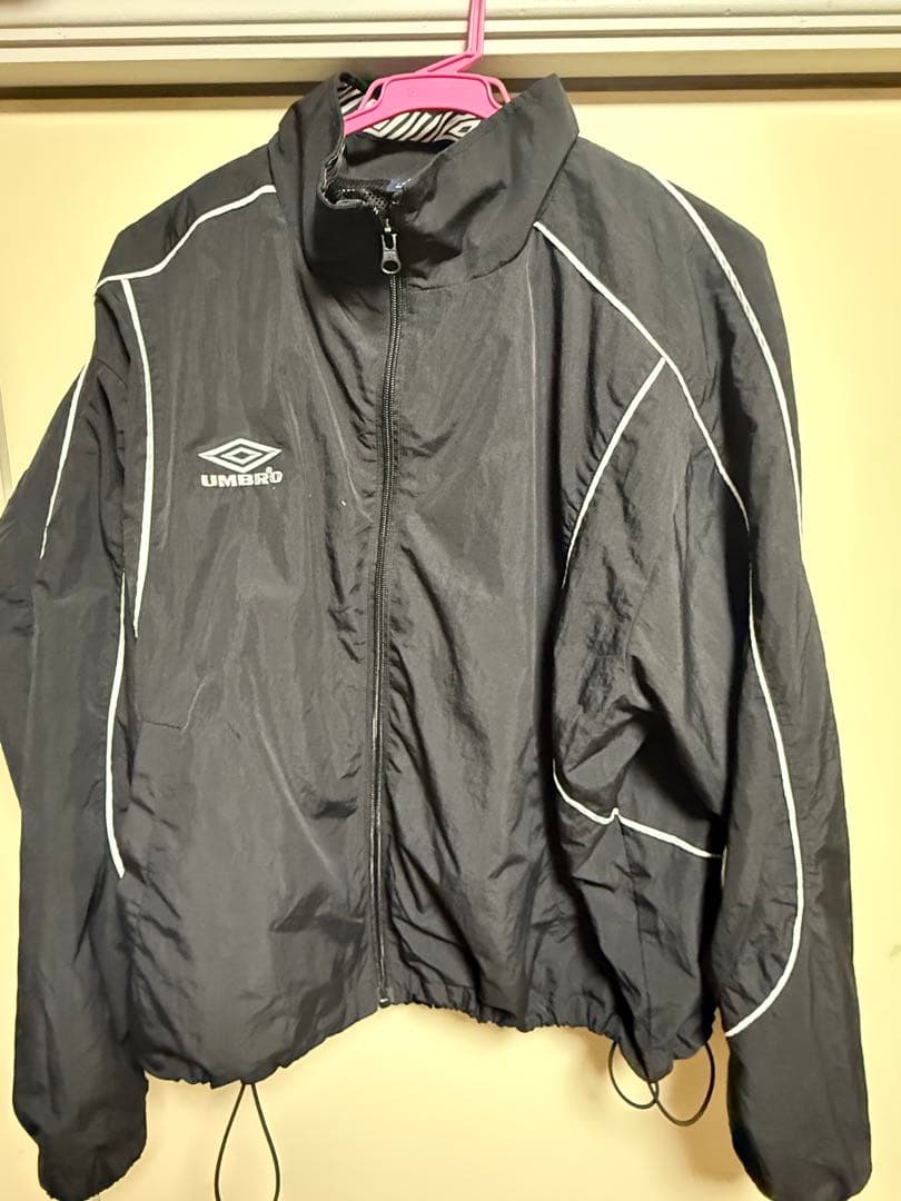 UMBRO ブラックナイロンジャケット