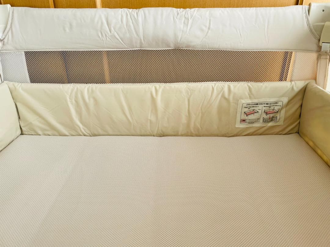 【美品】アップリカ ココネルエアー ベビーベッド　ミルクWH　ホワイト