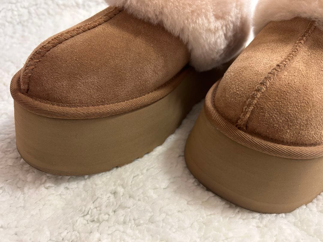 UGG FUNKETTE ファンケット レディースサンダル チェスナット25cm