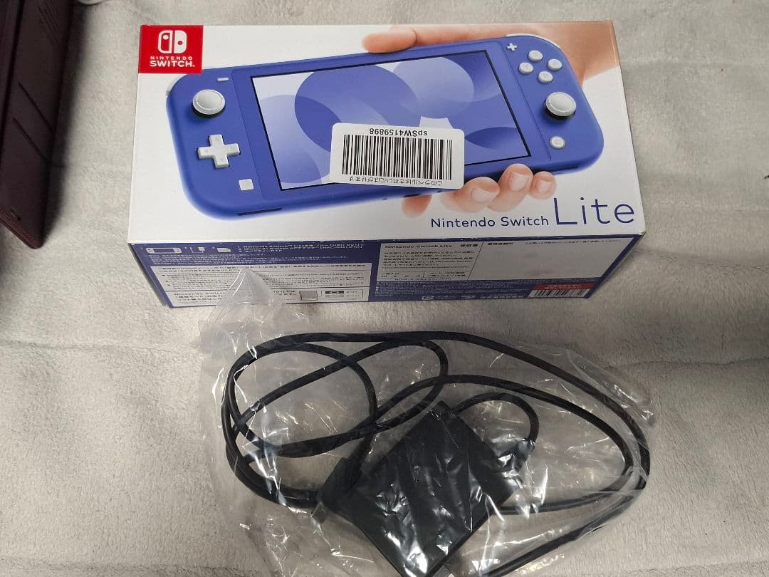 Nintendo Switch Lite 青 (ぽて様予約済み商品)
