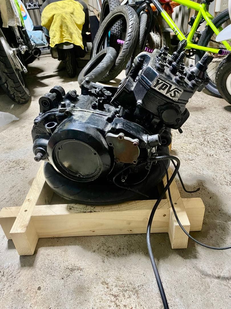 買いますくんRZ250R 29L エンジン本体 クランキングOK ベース