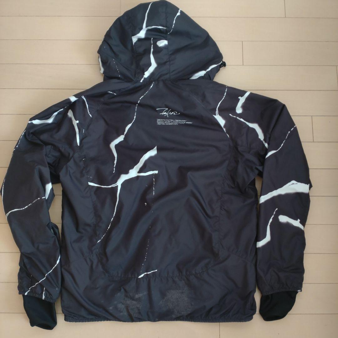 futura DESCENTE ナイロンジャケット フード付き