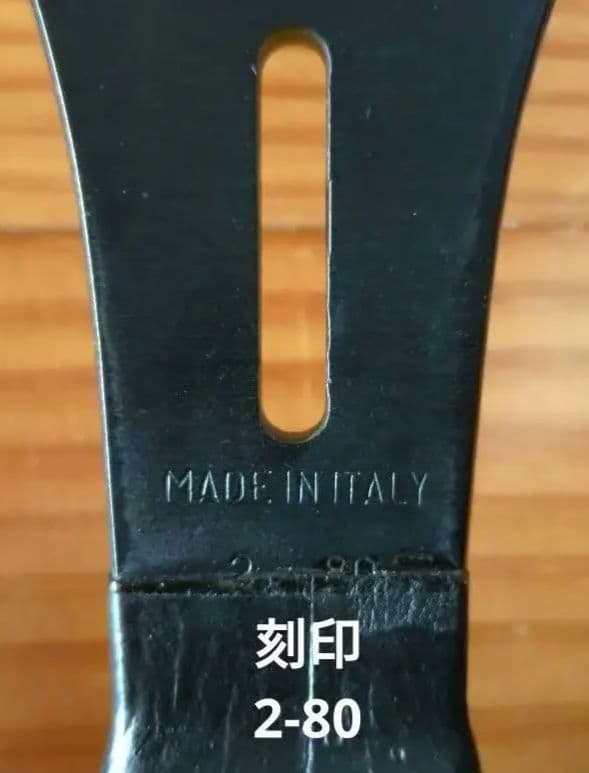 MOMO ステアリング35Φ　　　【ロニー・ピーターソン】