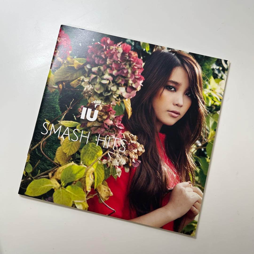 IU / SMASH HITS 台湾限定盤［CD+DVD+卓上カレンダー］